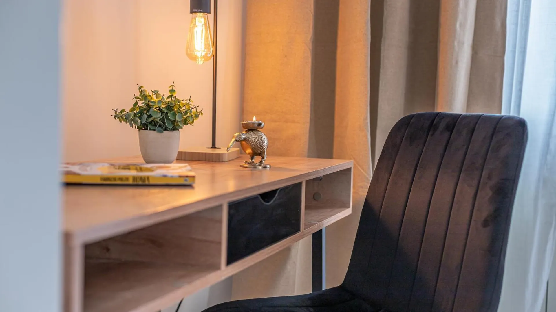 Apartment Cornelia Cozy Home Rom